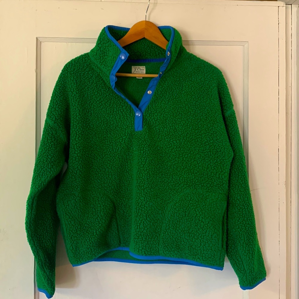 J.Crew polartec fleece pullover.EUC. Size M. Kelly green with blue trim.